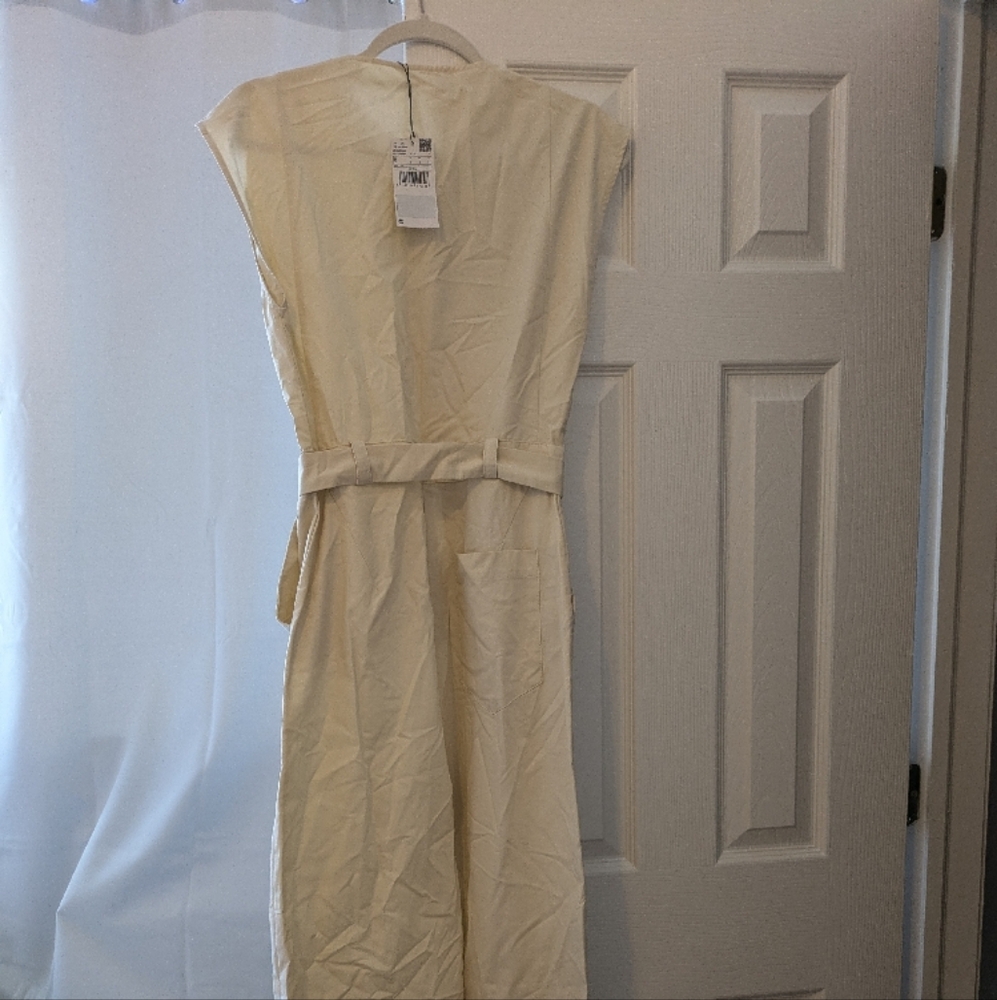 Nwt Cream belted jumpsuit